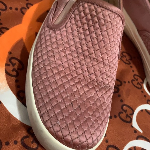 Pink call it spring shoe… - Picture 14 of 17